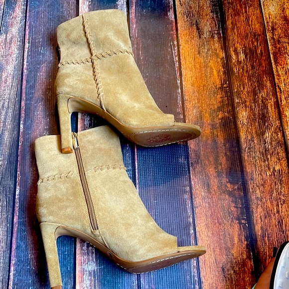 Vince Camuto booties - Picture 13 of 13